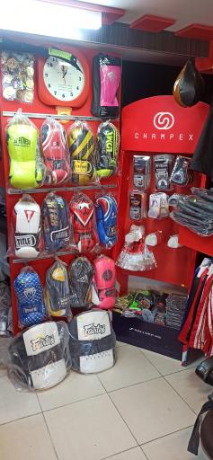 عکس فروشگاه ورزشی تکنیک