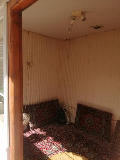 رستوران سنتی نون و ریحون