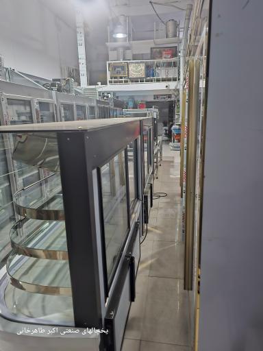 یخچالهای صنعتی اکبر طاهرخانی شعبه ۳
