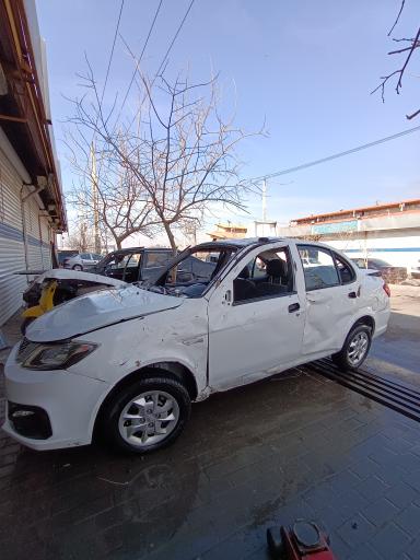 نمایشگاه اتومبیل تصادفی انتخاب