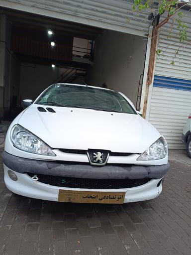 عکس نمایشگاه اتومبیل تصادفی انتخاب