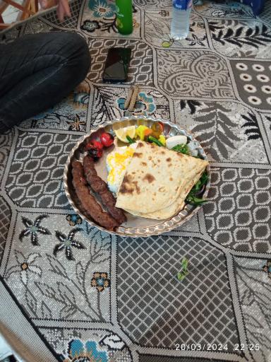 عکس رستوران دشت ارژن