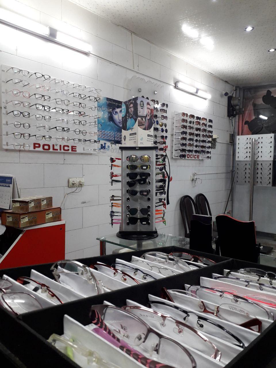 عکس عینک مرکزی مدرن