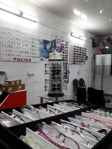 عکس عینک مرکزی مدرن