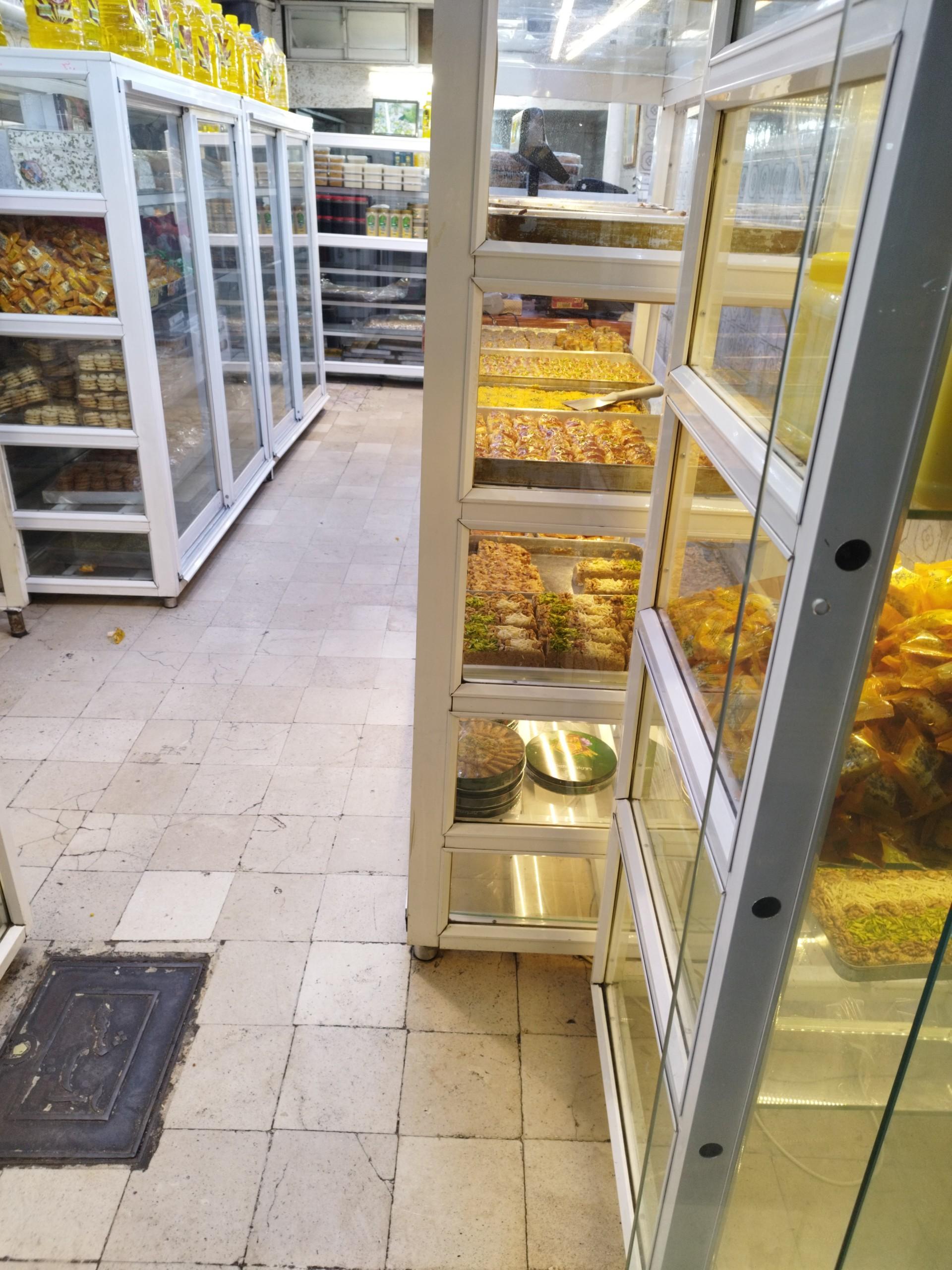 عکس قنادی سلطان طوس