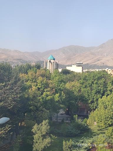 عکس هتل بابا طاهر