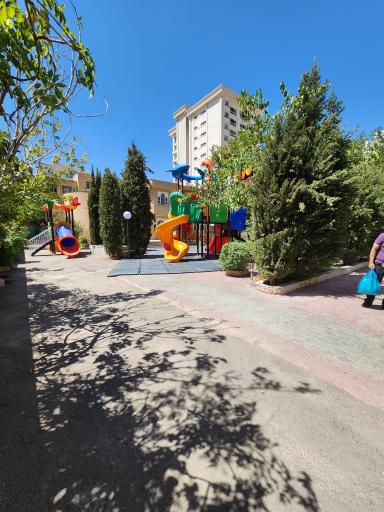 عکس پیش دبستانی و پایه اول دبستان نام آوران روناک