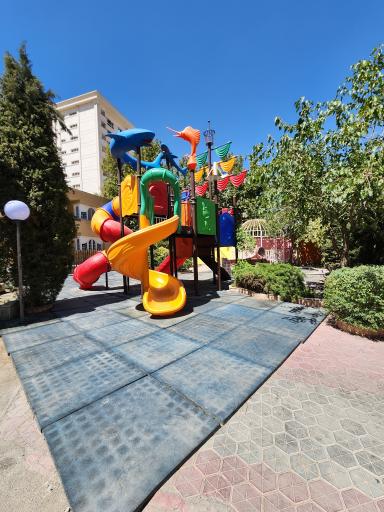 عکس پیش دبستانی و پایه اول دبستان نام آوران روناک