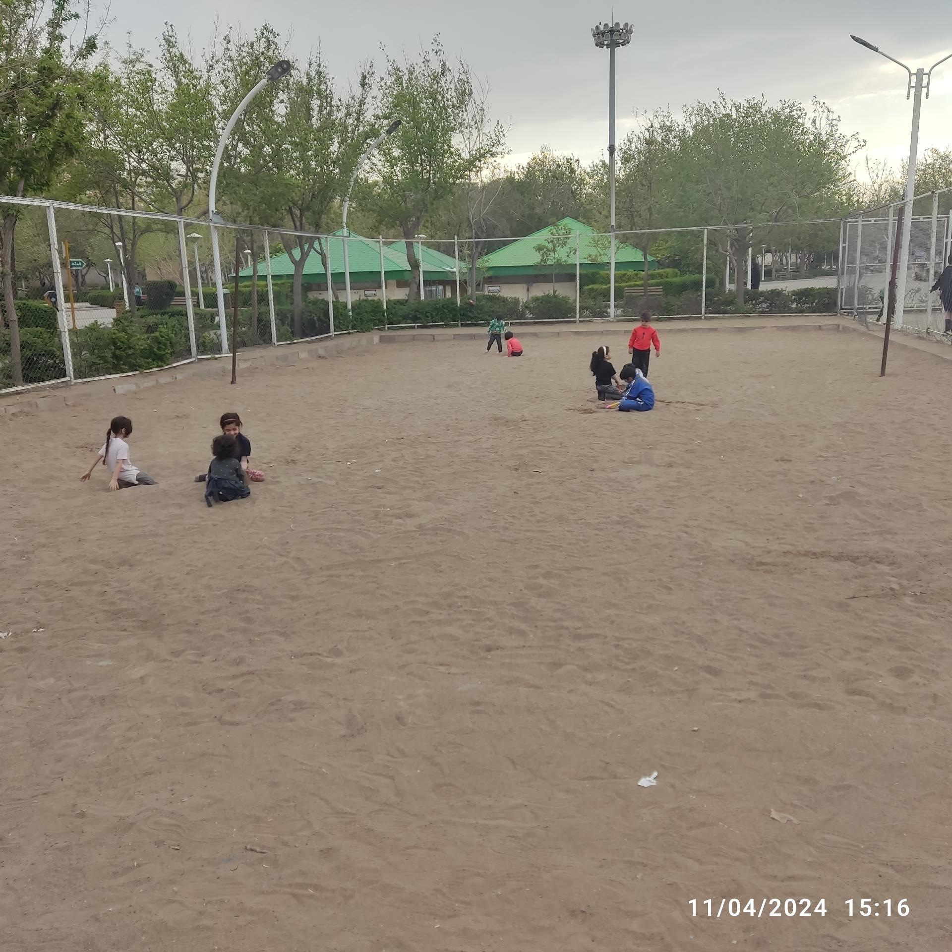 عکس محل شن بازی کوکان
