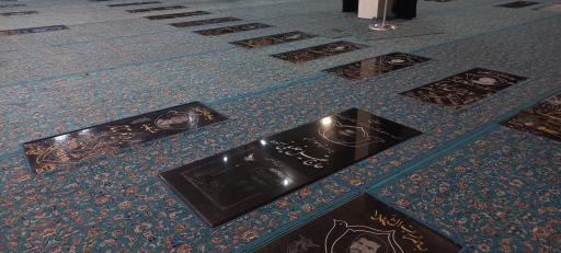 عکس گلزار شهدای لاهیجان