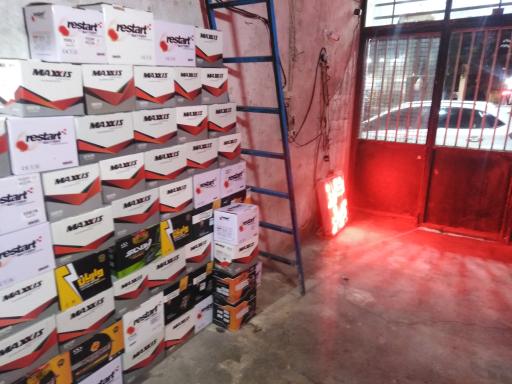 عکس باطری فروشی امیران رتبه برتر