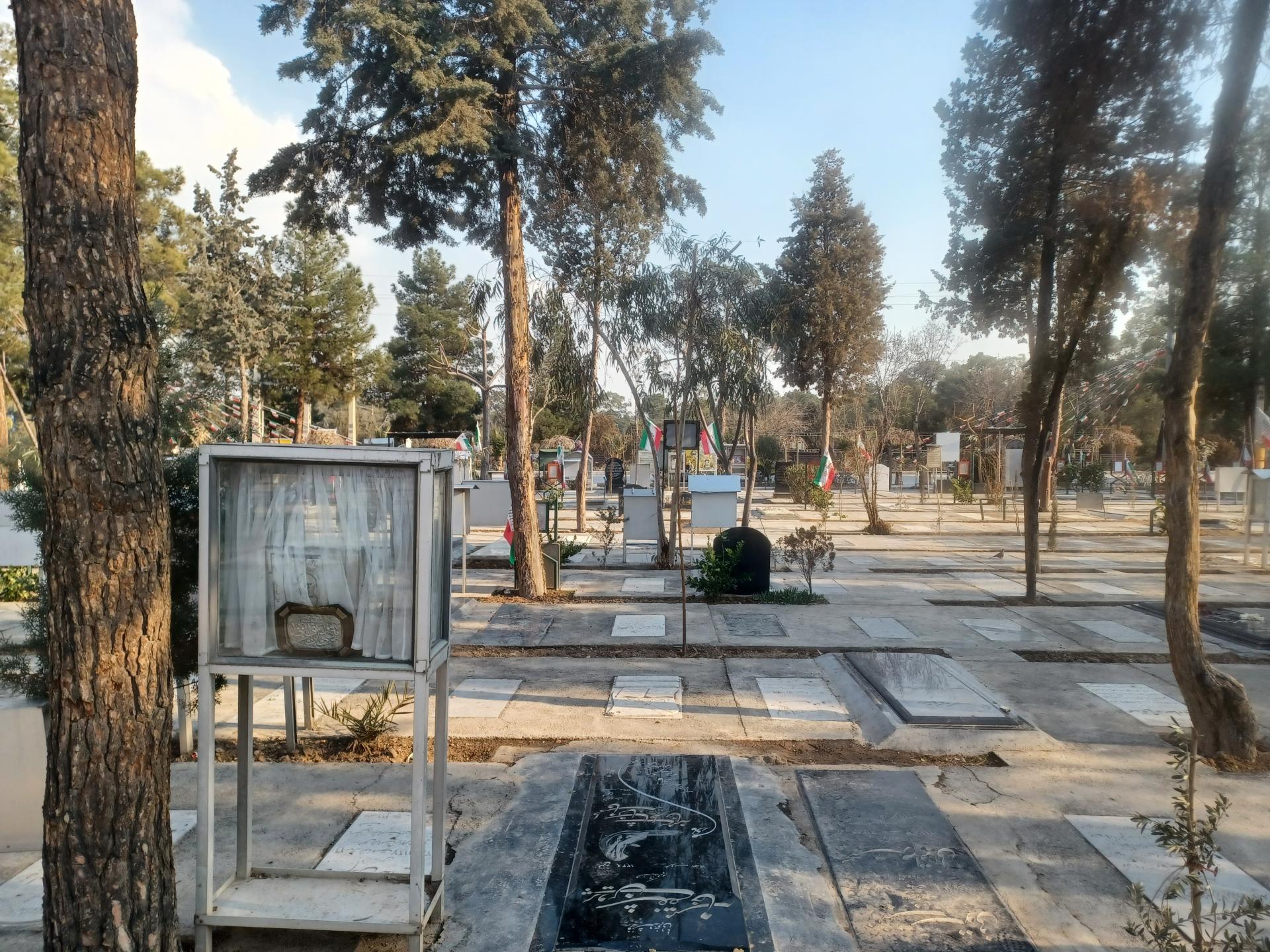 عکس قطعه شماره 21 بهشت معصومه(س)