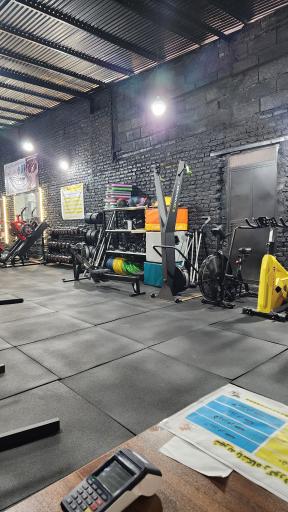 عکس باشگاه بدنسازی رکورد