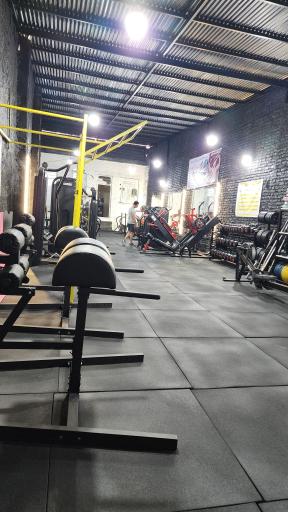 عکس باشگاه بدنسازی رکورد