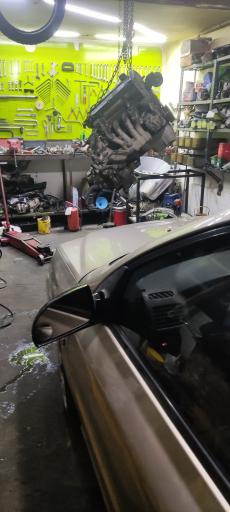 عکس تعمیرگاه مکانیکی فرزاد