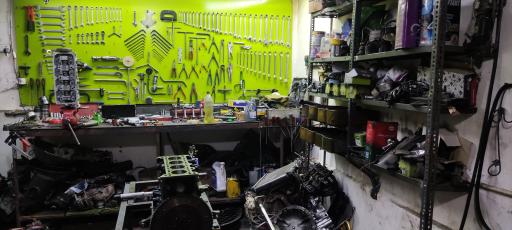 عکس تعمیرگاه مکانیکی فرزاد