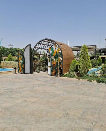 عکس هتل و رستوران سیب و نار