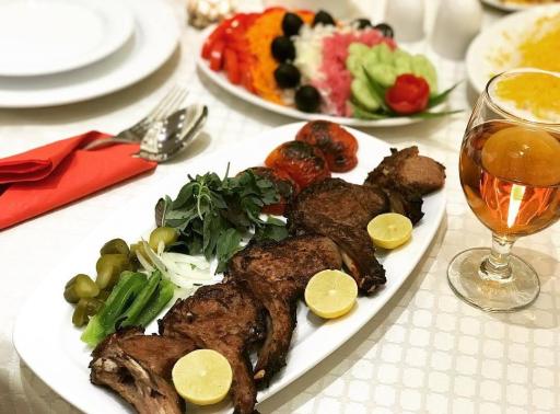 عکس هتل و رستوران سیب و نار