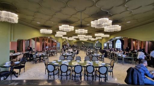 عکس هتل و رستوران سیب و نار