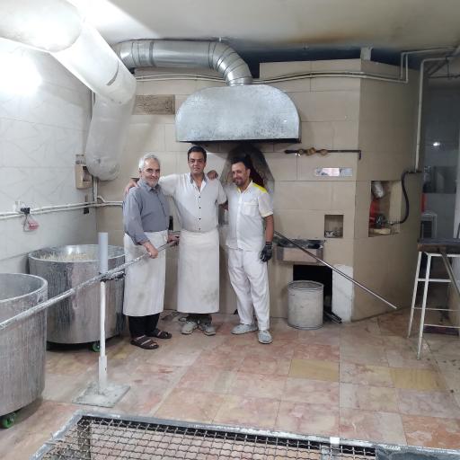 عکس نانوایی سنگک سلامت