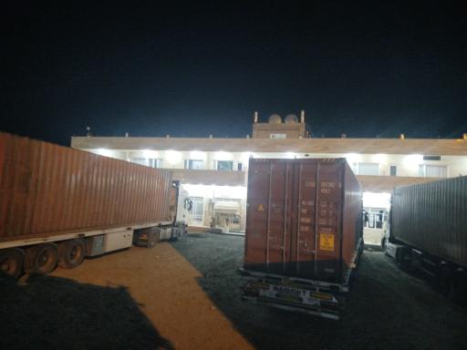 عکس پارکینگ ترانزیت گمرک