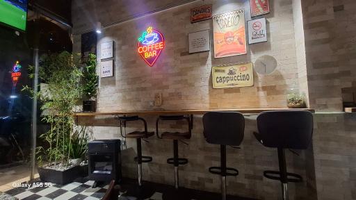 عکس کافه پیکاپ ات سون