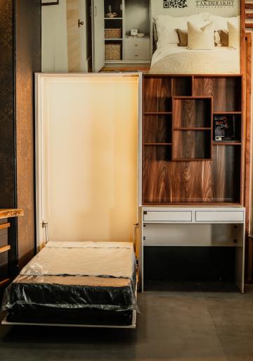 عکس صنایع چوبی تک درخت