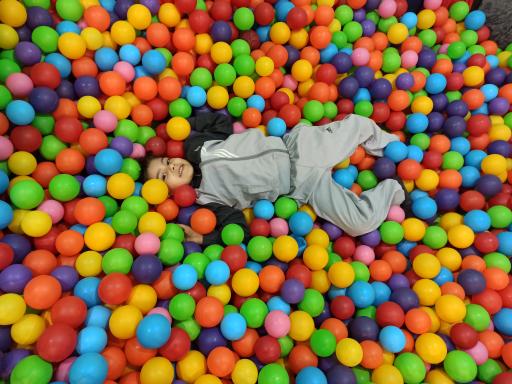 عکس خانه بازی دومینو