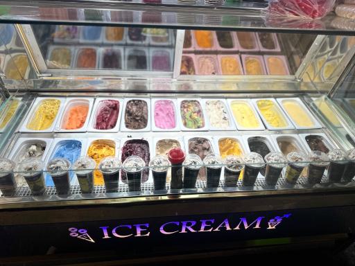 عکس آبمیوه و بستنی انرژی پلاس