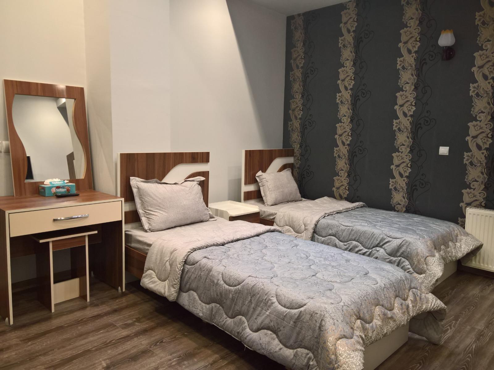 عکس هتل آبادیس