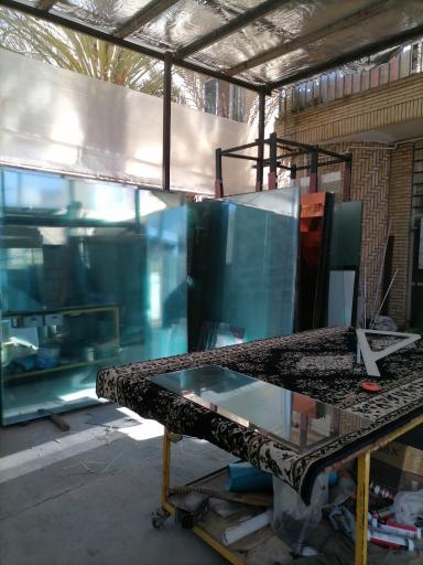 عکس شیشه بری و قاب سازی خیام