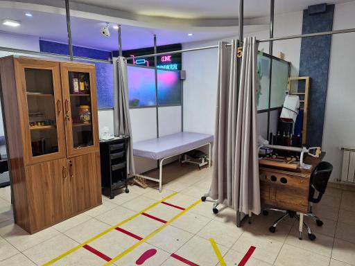 عکس کاردرمانی و گفتاردرمانی مادر