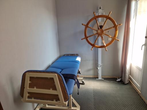 عکس کاردرمانی و گفتاردرمانی مادر