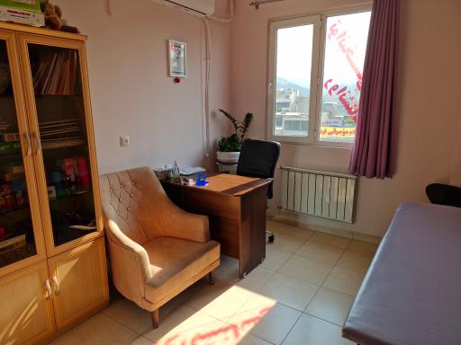 عکس کاردرمانی و گفتاردرمانی مادر