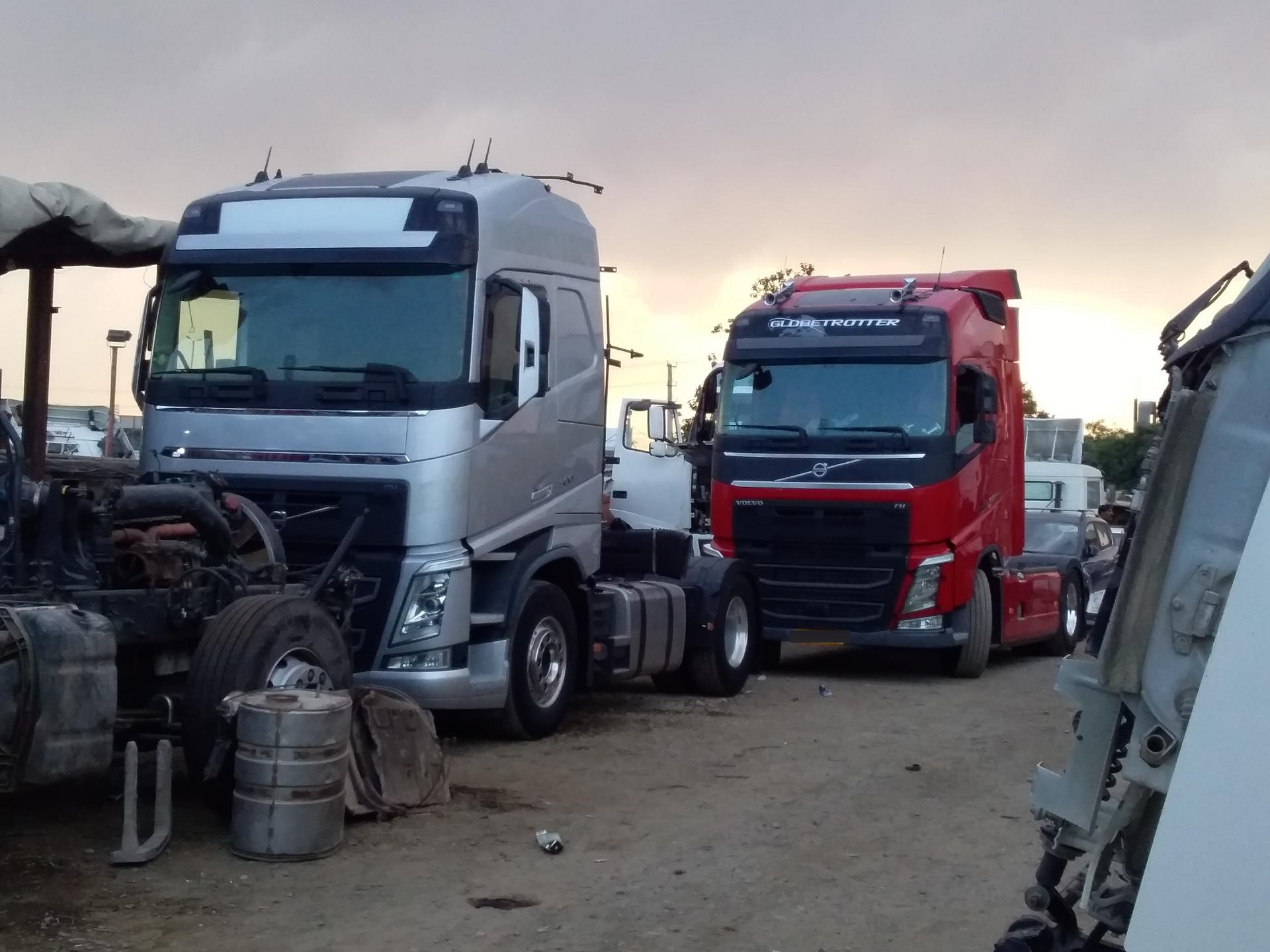 عکس نقاشی ورنگ کاری کامیون قائم