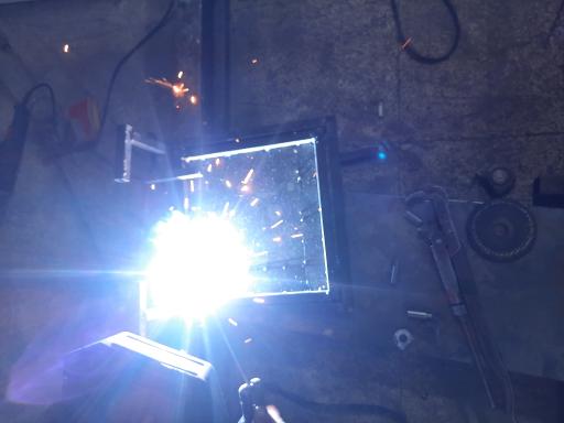 عکس آهن فروشی و آهنگری زمرد