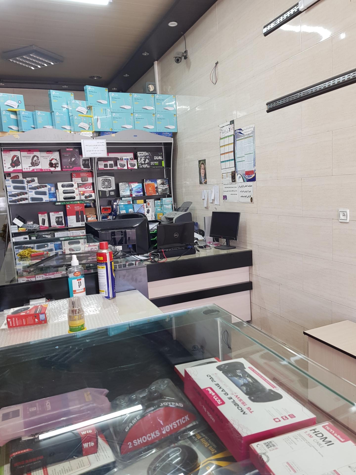 عکس تعمیرات لپ تاپ وکامپیوتر زاهد