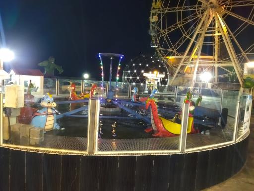 عکس شهربازی مدرن سیترا