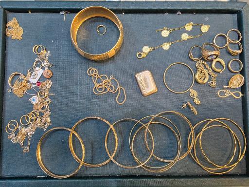 عکس فروشگاه طلا علی