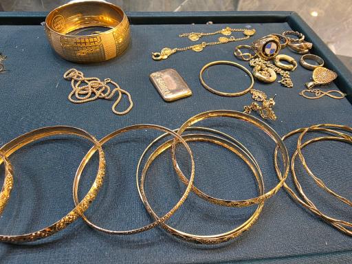 عکس فروشگاه طلا علی