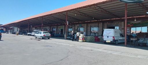 عکس میدان مرکزی میوه و تره‌بار سمنان