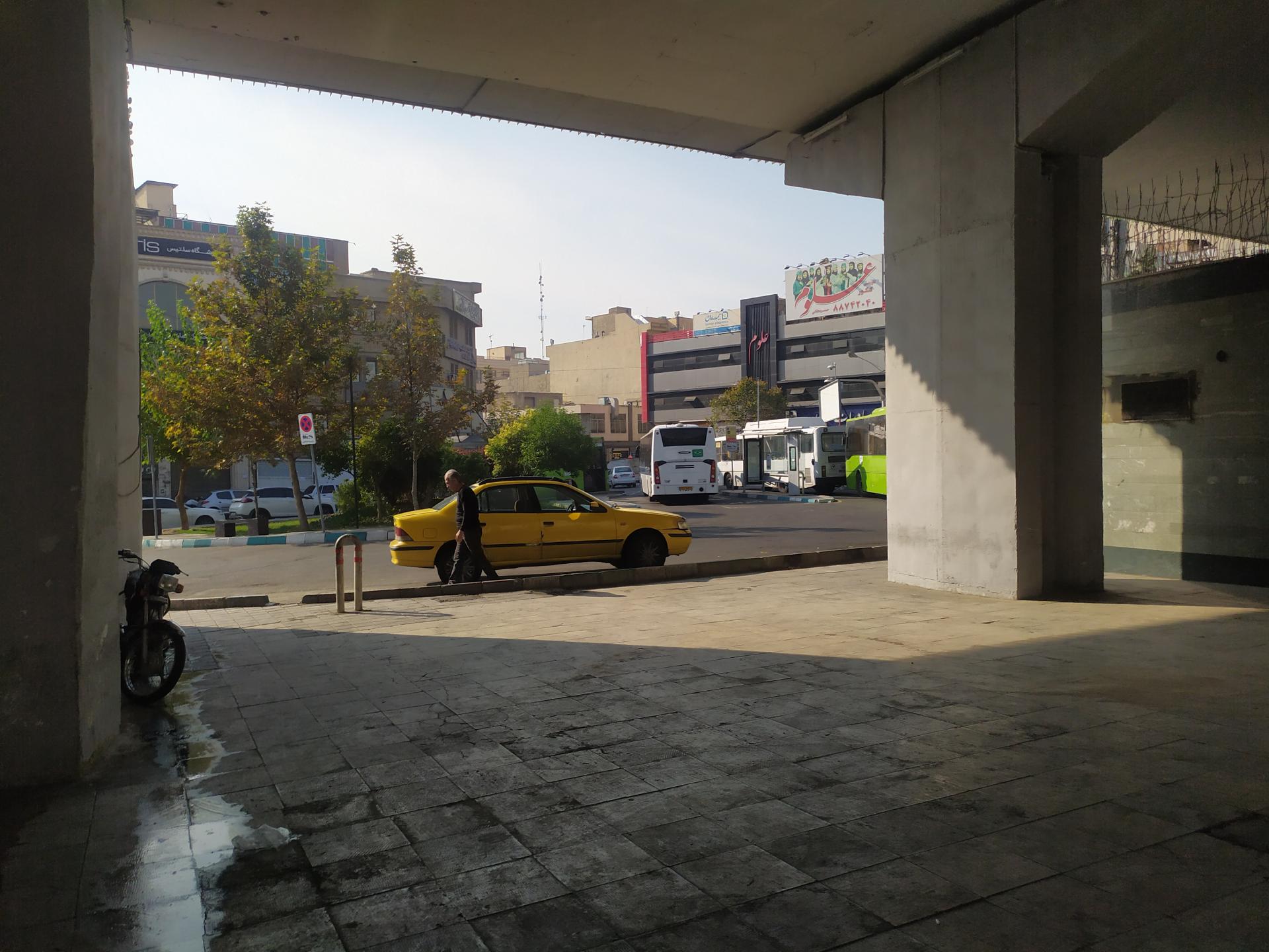 عکس پیک موتوری بادپا شعبه سید خندان عربی مقدم