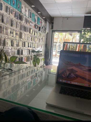 عکس اپل استور خانه خورشید 