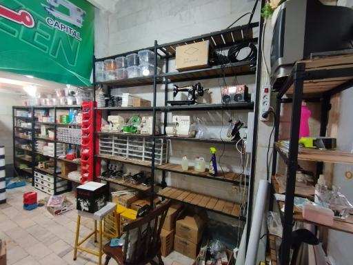 عکس چرخ خیاطی ۲۰۰۰