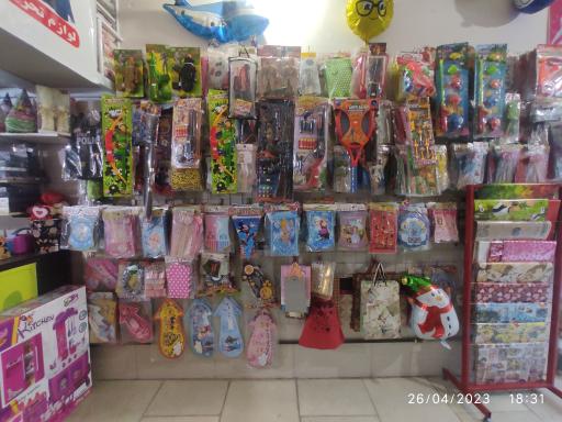 عکس فروشگاه تم تولد رنگین کمون