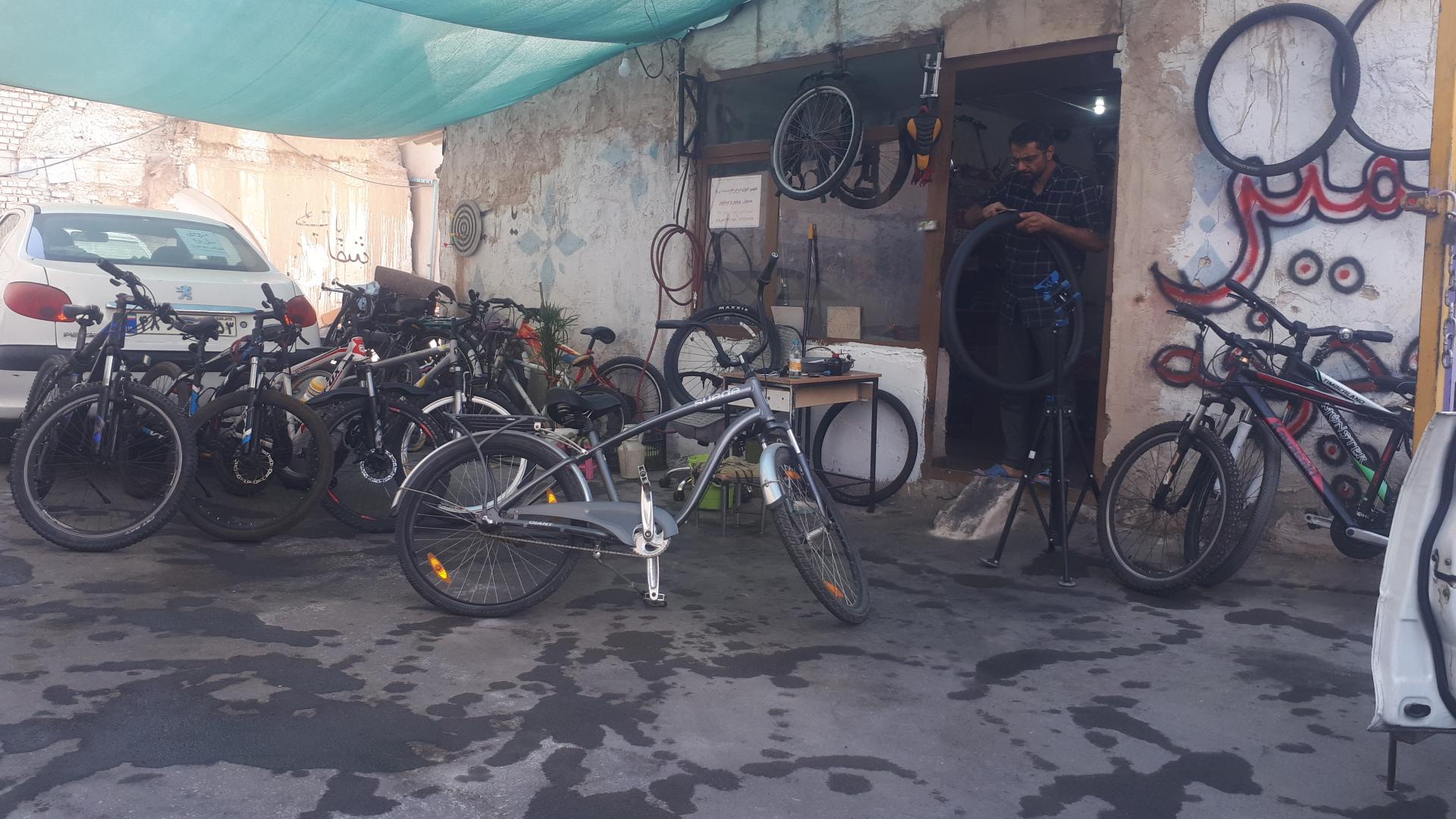 عکس تعمیرات تخصصی  دوچرخه مهدی 