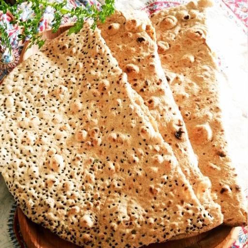 عکس نانوایی کاوه (نان سبوسدار کامل گندم و جو)