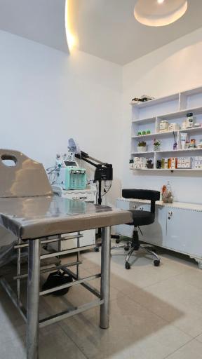 عکس کلینیک زیبایی پزشکان زیبایی زمرد