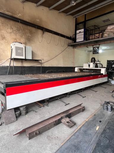 عکس خدمات CNC لیزر متال کات
