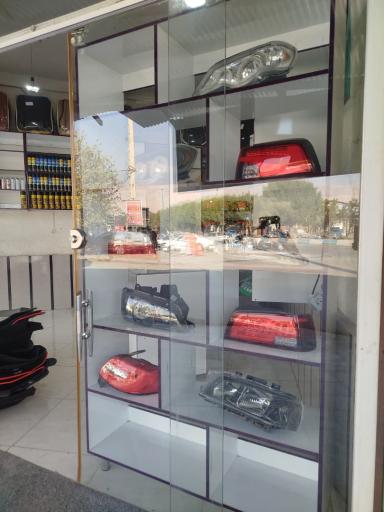 عکس لوکس کارینو